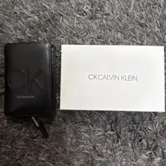 二つ折り財布のサムネイル