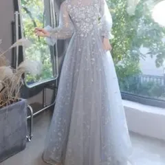 花柄 の散りばめられた ドレス 結婚式 二次会