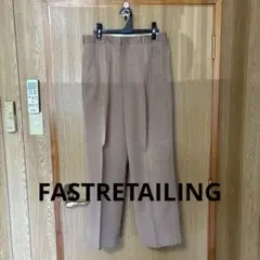 FASTRETAILING ベージュチノパン