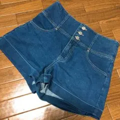 ショートパンツ