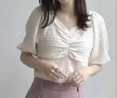 ⭐️お値下げ⭐️ジャガード胸シャーリングプルオーバー　半袖　白RETRO GIRL