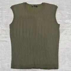 美品 INGNI オリーブ色 ノースリーブ トップス 春秋レディーストップス