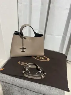 TOD'S ベージュ レザー トートバッグ