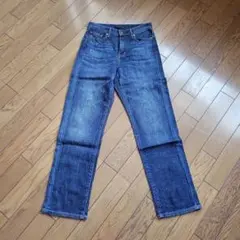 ✴️新品✴️ユニクロ　ジーンズ
