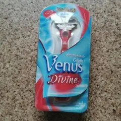 Gillette Venus Divine 本体 剃刀のサムネイル