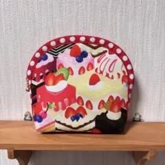 ★いちごのプチスクエアケーキ★ハンドメイドポーチ★スイーツ柄★イチゴ柄★フルーツ