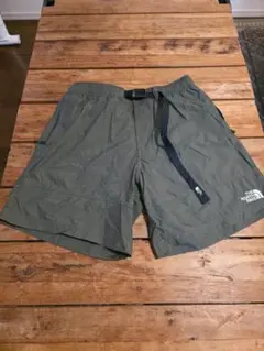 THE NORTH FACE ナイロンショートパンツ カーキ　サイズXLのサムネイル