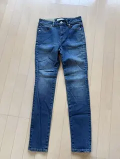 Mila Owen センタープレススキニーデニムパンツ