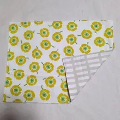 北欧調　花柄(オフホワイト)のランチョンマット