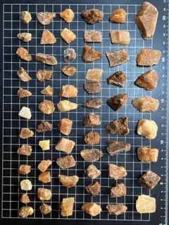 砕石 クリスタルアンバー 300ｇ n-jのサムネイル