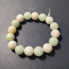 ミャンマー産 天然翡翠ブレスレット 淡緑×ホワイト