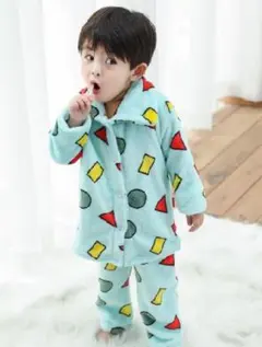残少♡高品質　子供用　クレヨンしんちゃんパジャマ　ふわもこ　フリース