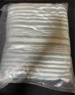 青と白のストライプ毛布
