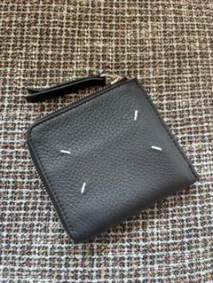 メゾンマルジェラ 4ステッチ ジップアラウンドウォレッ