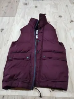 Abercrombie & Fitch ベスト Mサイズ バーガンディのサムネイル