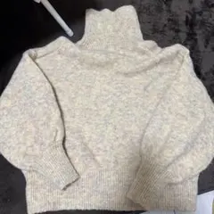 クリーム色 タートルネック セーター　mystic