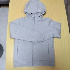 UNIQLO グレー フード付きパーカー 160