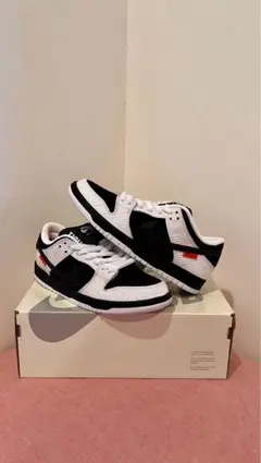 TIGHTBOOTH × Nike SB Dunk Low Pro QS