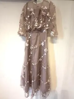 Retica 刺繍入りシースルーロングドレスのサムネイル
