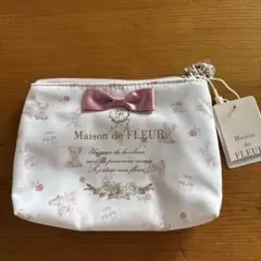 週末限定価格新品メゾン ド フルールMaison de FLEUR ベア ポーチのサムネイル