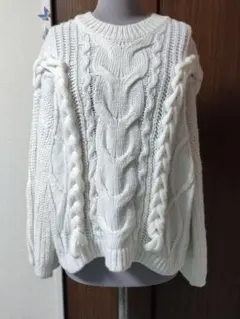H&M ケーブルニットセーター 白 XS