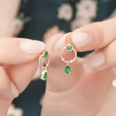 에메랄드 고급 링 흔들리는 디자인 피어싱 18k 18kgp