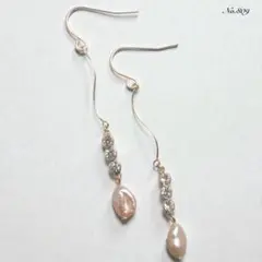 No.809 光輝く淡水パールピアス　イヤリング