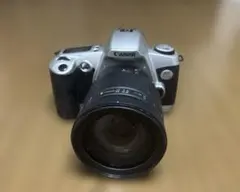 キャノンイオスキッス　一眼レフカメラ Tamron 28-200mmレンズ付きのサムネイル