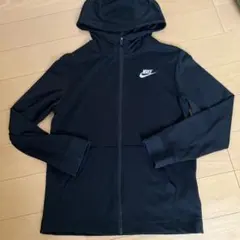 NIKE 薄手パーカー　黒