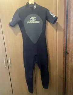 「極美品」 QUIKSILVER シーガル ブラック 半袖