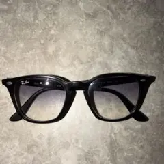 【人気モデル】 RayBan RB4258F 601/19 サングラスのサムネイル