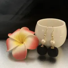 NO.86 ファーとパールのピアス