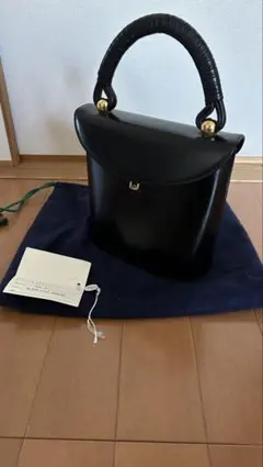 極美品】ミラショーン ハンドバッグ がま口 王冠 ワンハンドル 冠婚