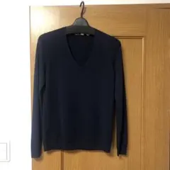 ユニクロVネックセーター　ネイビー