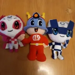 2008年北京オリンピック公式マスコットぬいぐるみ✦赤 - メルカリ