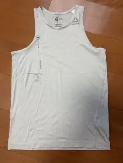 Reebok レズミルズ ノースリーブシャツ ライトグレー XS