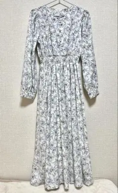 Honeys 花柄ロングワンピース　長袖