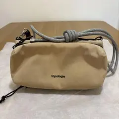 topologie ベージュ ボトルサコッシュ