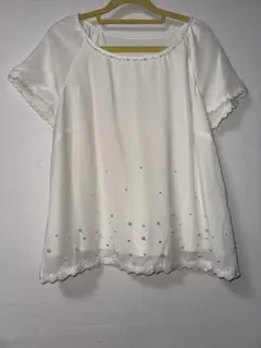 新品未使用クイーンズコート5サイズホワイト パール装飾 半袖ブラウス裏地付き