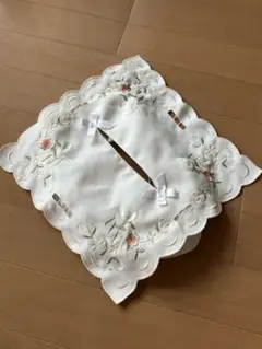 ティッシュボックスカバー　花柄刺繍