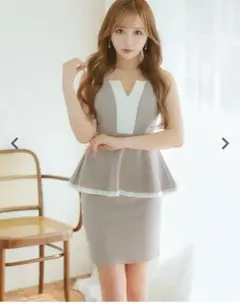 Tika グレー ペプラムタイトドレス