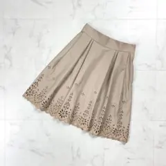 美品 フォクシーニューヨーク ブロッサムスカート ベージュサイズ40*KD155