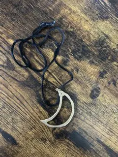 三日月型 ペンダント ネックレス