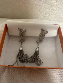 TOGA PULLA タッセルピアス ブラック 2025年最新】toga pulla イヤリングの人気アイテム - メルカリ