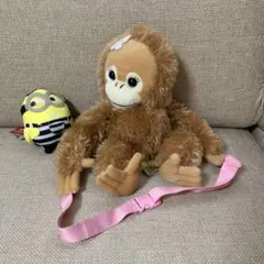 オランウータン ぬいぐるみとミニオンズマスコット