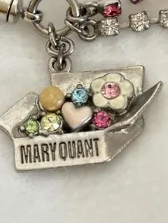 MARY QUANT デイジーモチーフとラインストーン ストラップ、チャーム