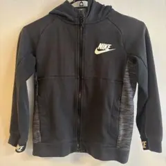 NIKE（ナイキ）フルジップ トレーニングパーカー　130-140㎝　ブラック