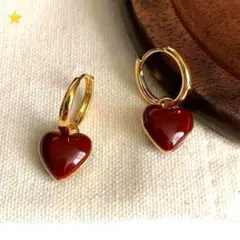 ハート型赤エナメルピアス ゴールドフープ付き　カジュアル　エレガント　ガーリー