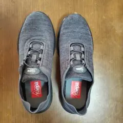 ケイパニットスニーカー