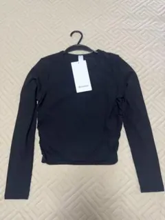 ルルレモン Tシャツ